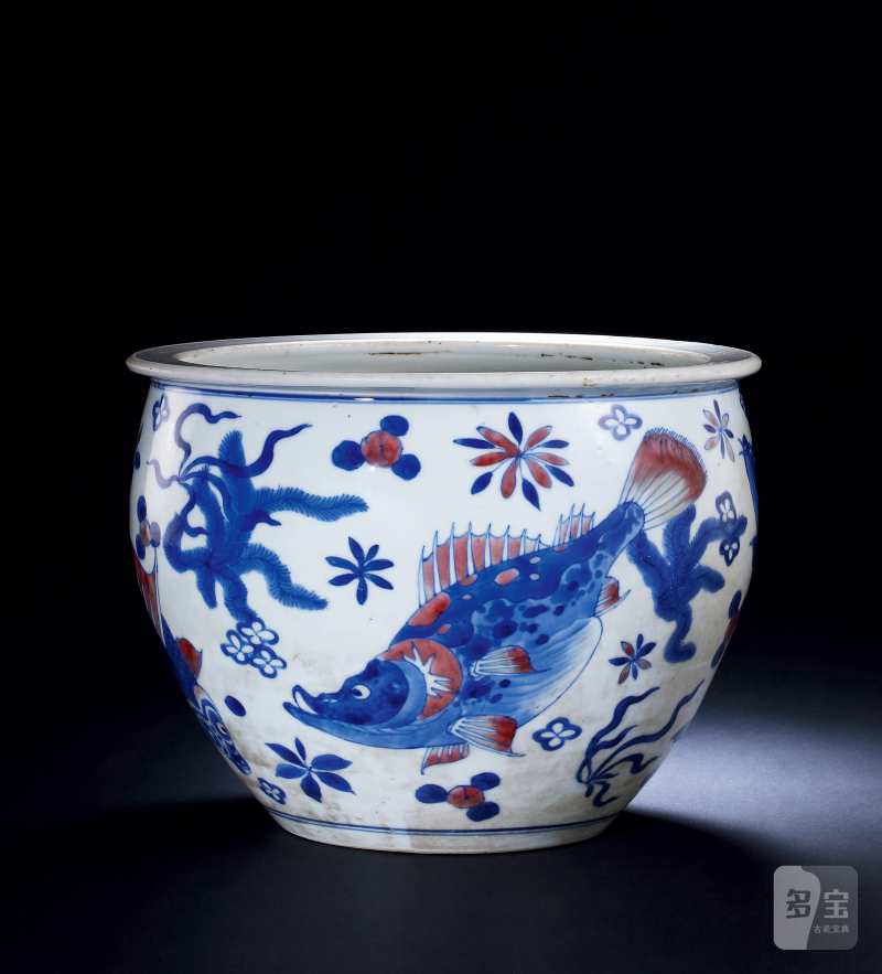 清早期青花釉里红鱼藻纹卷缸